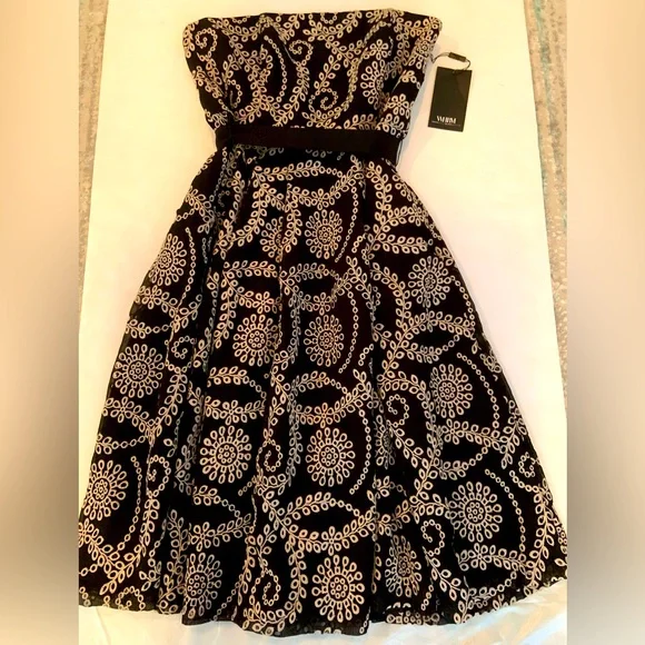 White House Black Market Black & Nude Strapless Embroidered MIDI Dress 10 NWT - Picture 5 of 11